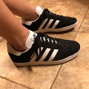 Adidas gazelle women 8/ boys 6